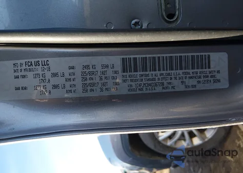 2019 Jeep Cherokee Latitude 4X4 z USA, uszkodzony, nr VIN 1C4PJMCB4KD367298